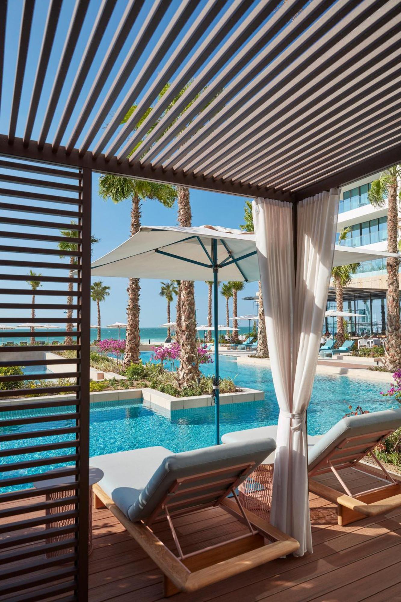 Mandarin Oriental Jumeira, Ντουμπάι Εξωτερικό φωτογραφία The swimming pool at the resort