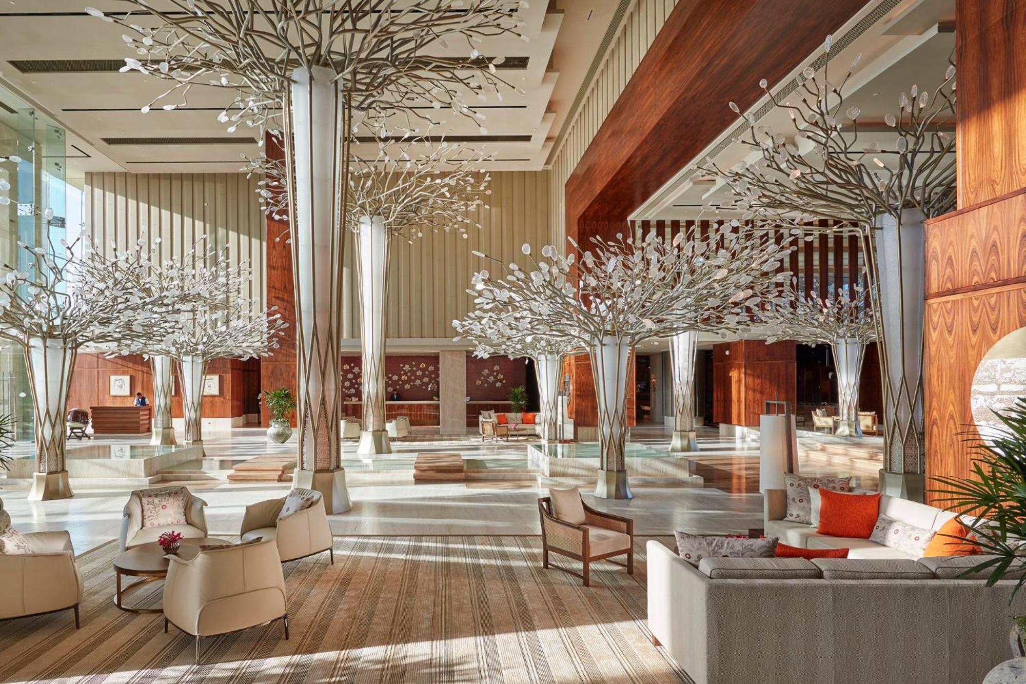 Mandarin Oriental Jumeira, Ντουμπάι Εξωτερικό φωτογραφία The lobby of the hotel